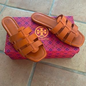 Tory Burch fisherman slide
